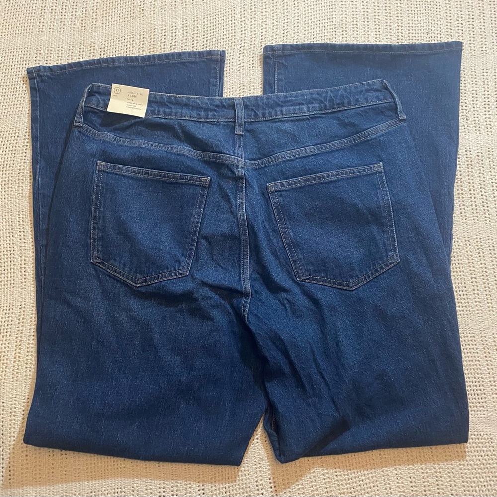 Women's High-Rise Flare Jeans - Universal Thread Medium Wash Size 17 - Picture 4 of 7